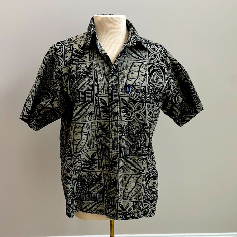 Fijian Men's green/black island patterned shirt 100% cotton